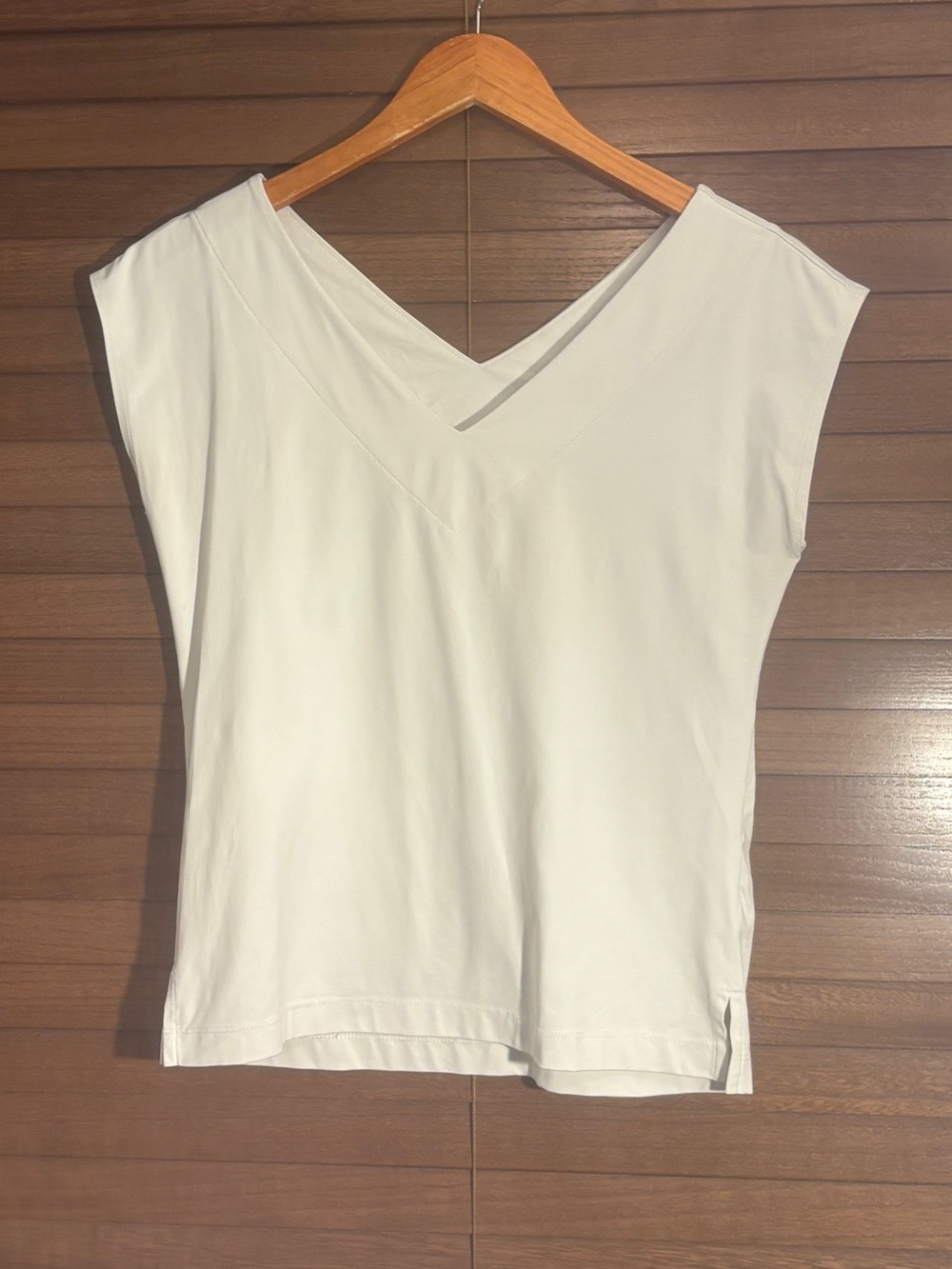 Chico's White V-Neck Top - Size 0